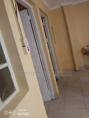 1bdrm Bungalow in Narobi West for rent
