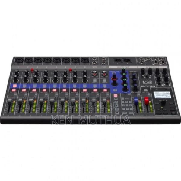 Zoom Livetrak L-12 Digital Mixer Multitrack Recorder