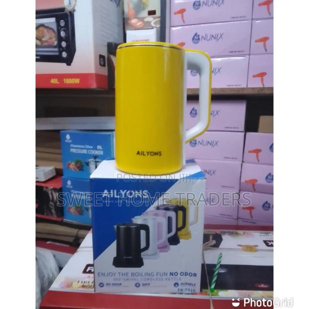 Electric Ailyons Plastic Kettle - main view