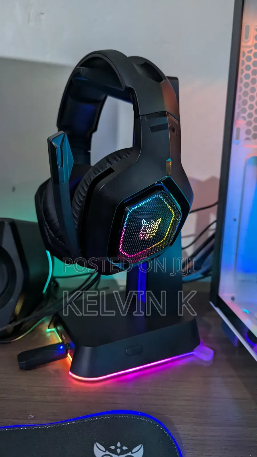 B100 Wireless Gaming Headphones