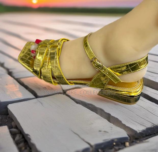 Ladies Chunky Low Heel Sandals - thumbnail 2