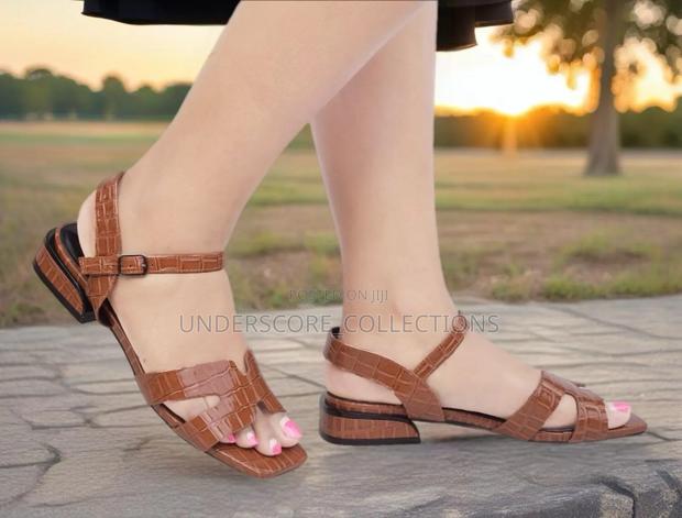 Ladies Chunky Low Heel Sandals - thumbnail 4