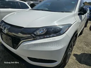 Honda Vezel 2017 Off white
