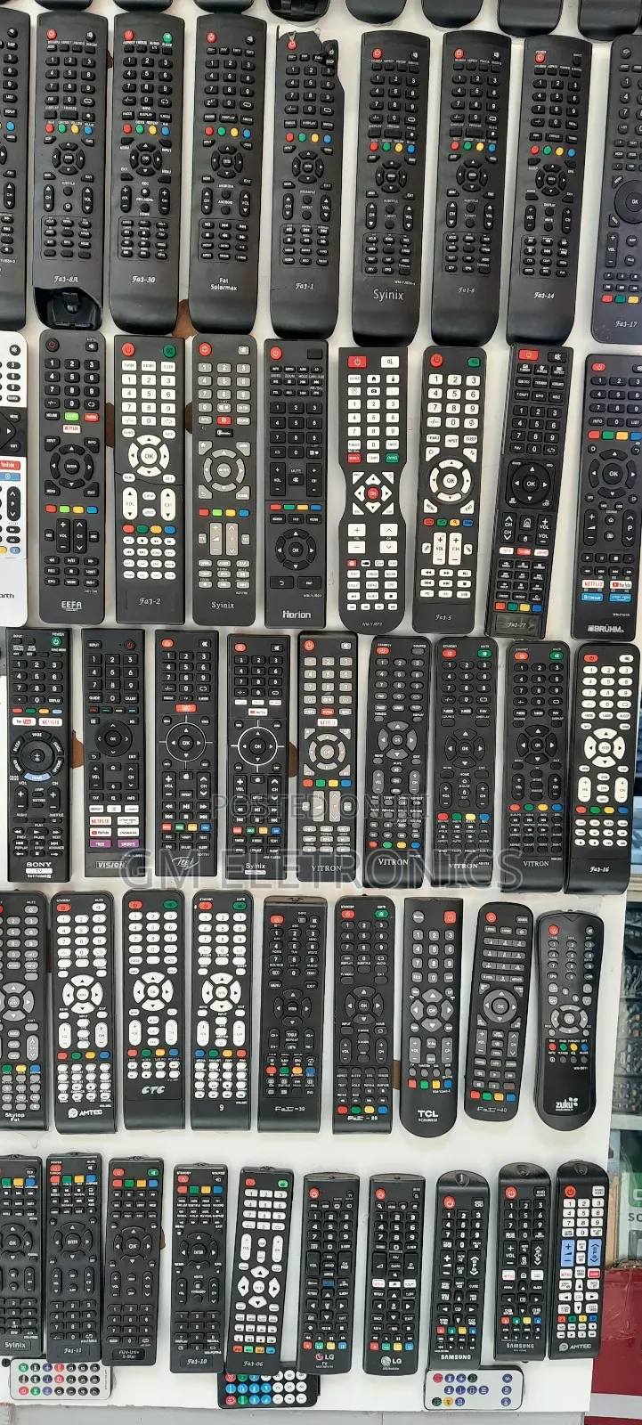 Brand New TV Replacement Remote Control With Free Batteries.