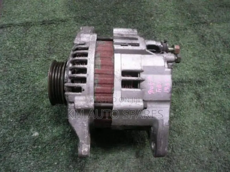 Nissan Ga15 Alternator for Wingroad, Fb14, Fb15, Familia.