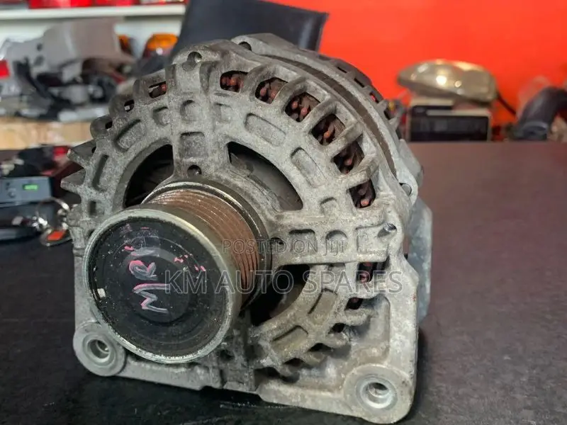 Nissan Mr18 Alternator for Wingroad, Tiida, Cube.