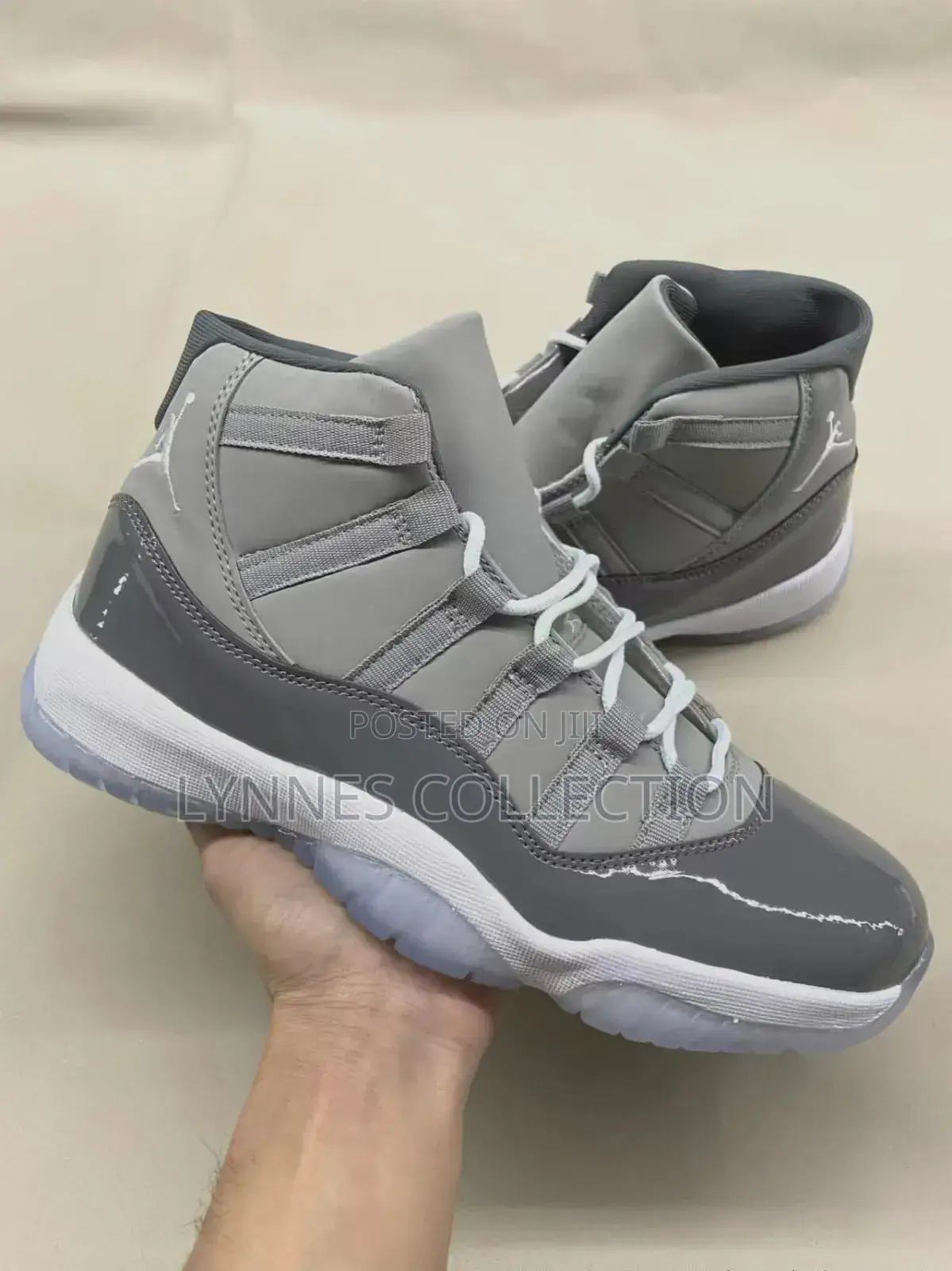 Jordan 11 , J11