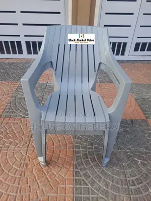 Comfortable Adix Plastic Chair