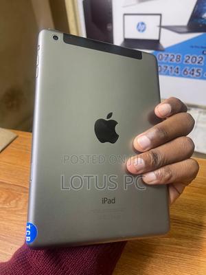 Apple iPad mini 2 16 GB Gray - main view