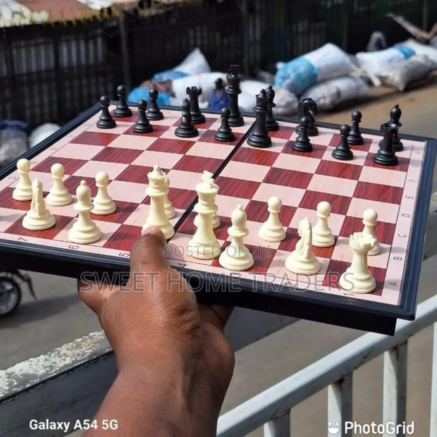 Magnetic Chess Board - main view