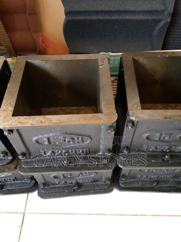 Black Cast Iron Cube Mould - main view