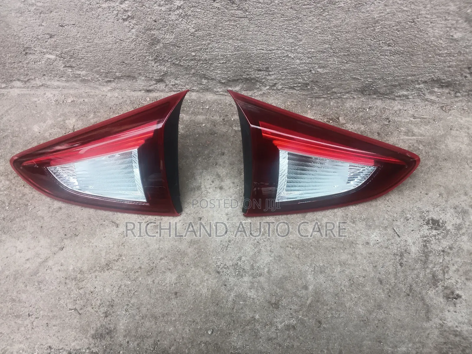 Boot Lamp Mazda Demio 2015