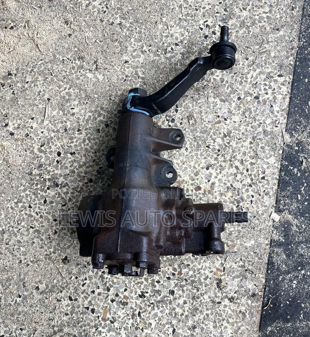 Hilux Surf Steering Box - thumbnail 3