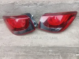 Taillamp Mazda Demio 2015
