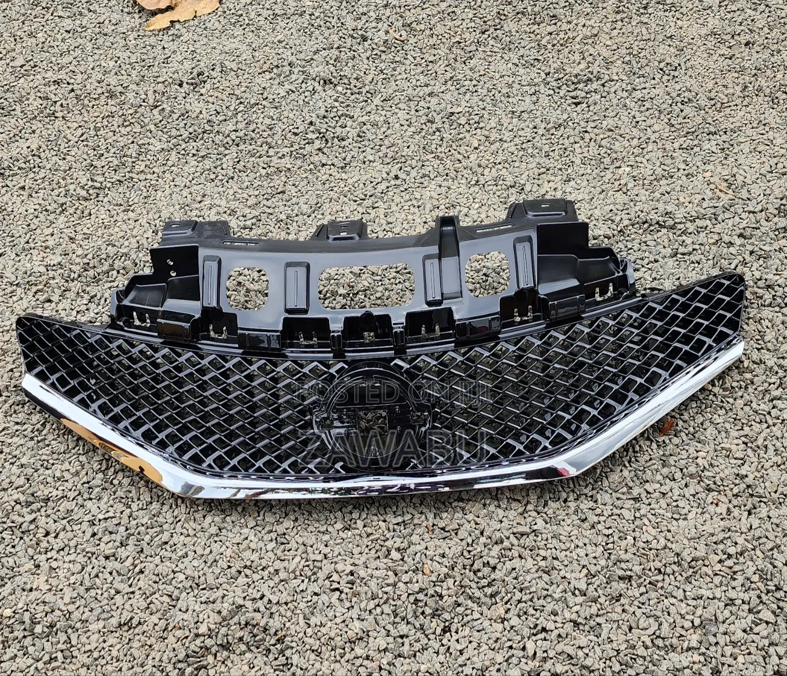 Mesh Type Nissan Note Front Grill 2012-