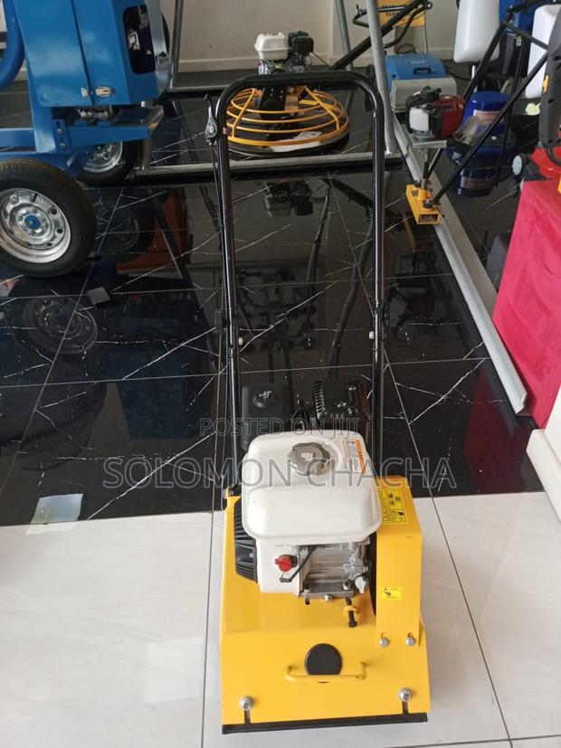 T80 Hisaki Japan Plate Compactor 80kgs With Honda Engine - main view