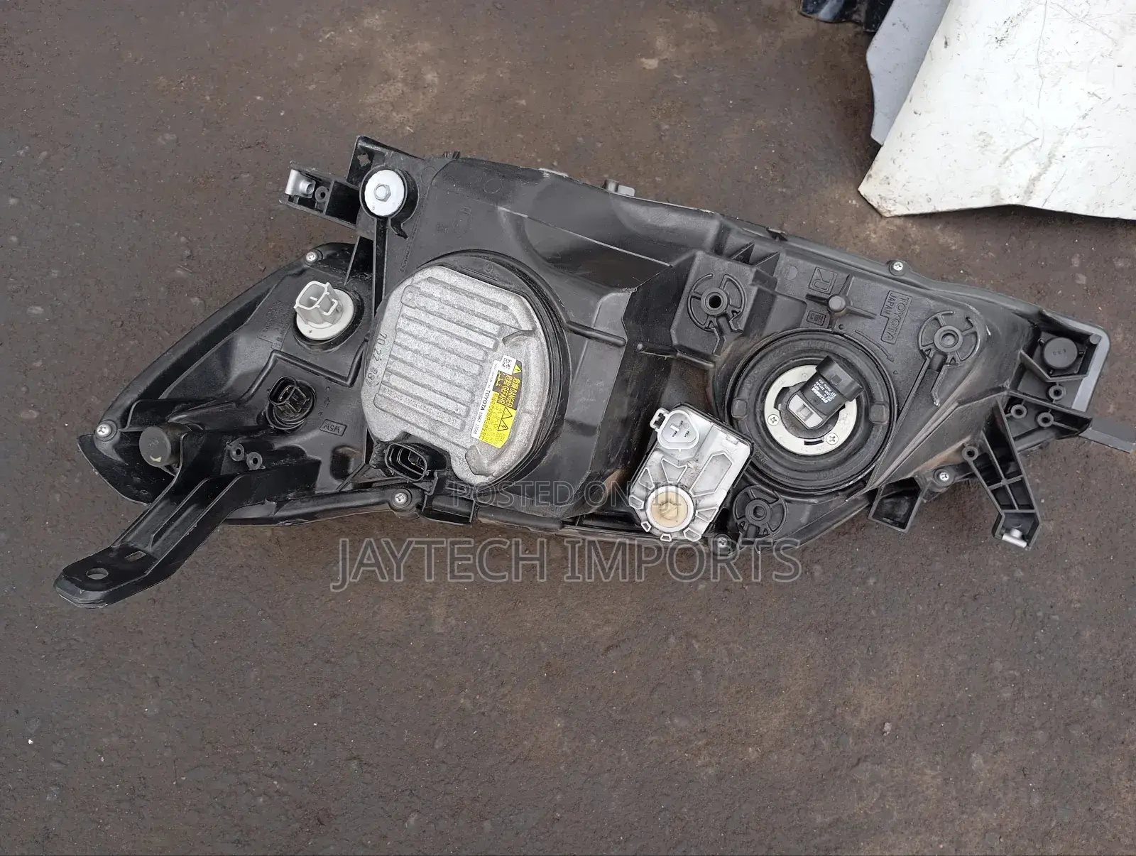 Mark X 2010 RHS Headlight Xenon