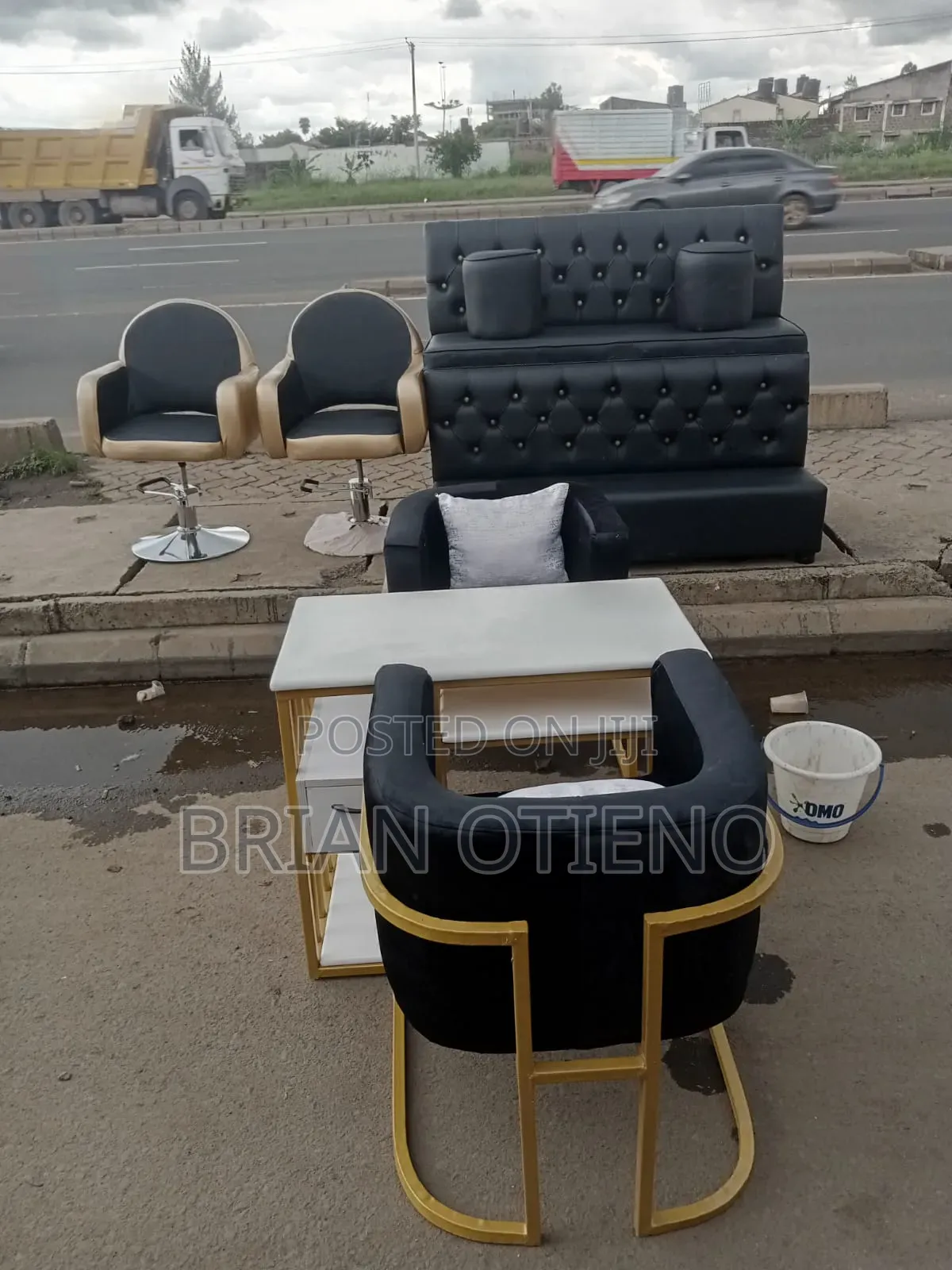 Black Saloon Seats