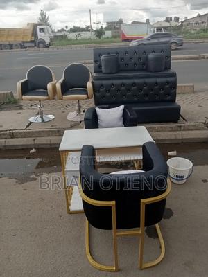 Black Saloon Seats - main view