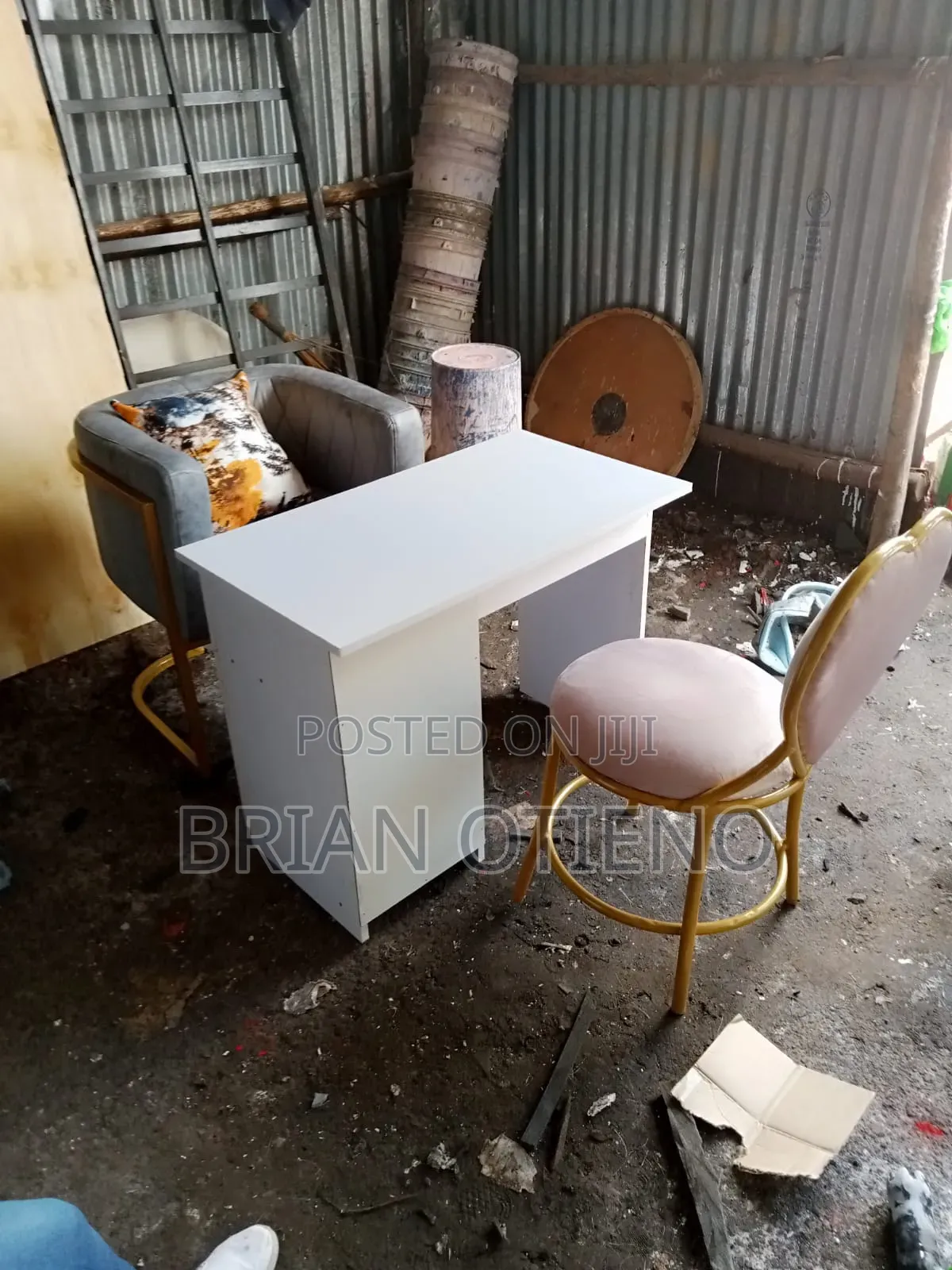 Love Seats With Affordable Price