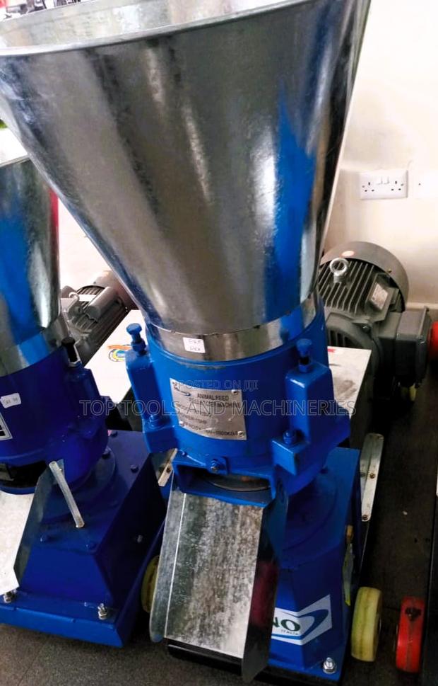 Milano Animal Feed Pelletizer Machine With a 15 Hp Motor