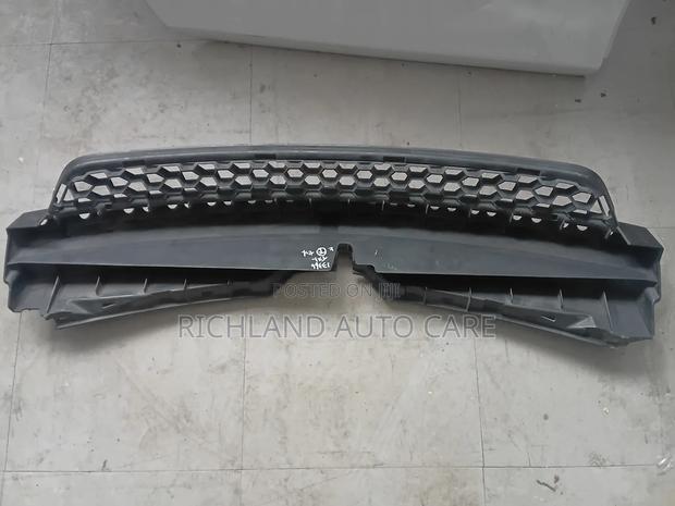Lower Grille Toyota IST NCP110