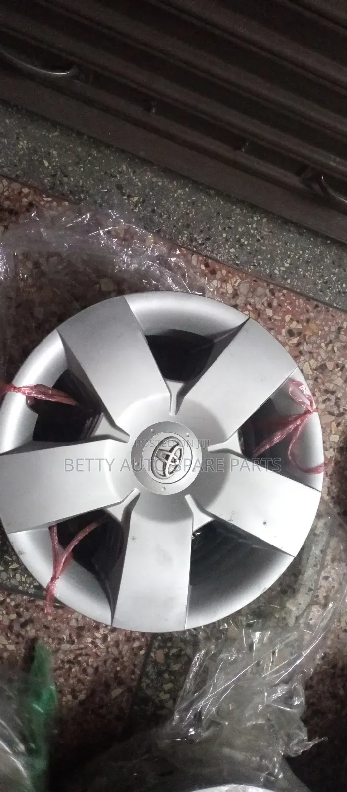 Toyota Ractis Size 14 Wheel Cap