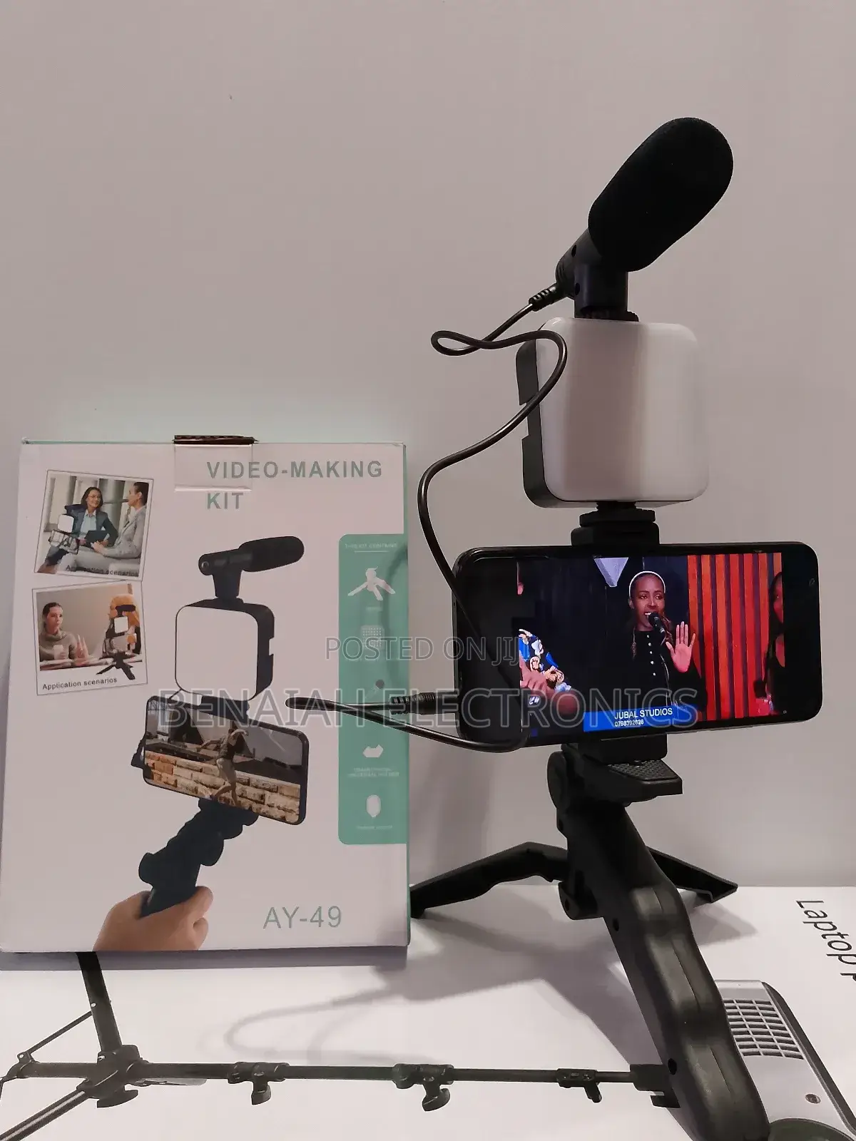 Vlogging Kit.5 In 1 Tripod Holder For Live Streaming (New)