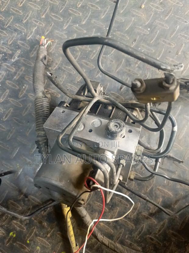 ABS Module /Abs Actuator Subaru Forester - main view