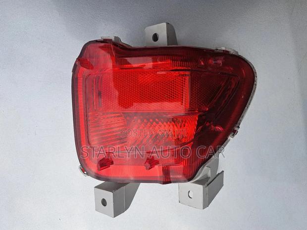 Rear Reflector Rav4 2008 - main view