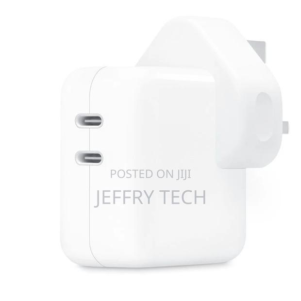 Apple iPhone Macbook Pro 35 Watts Adapter - main view