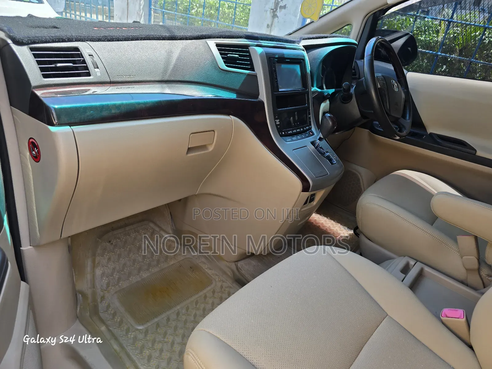 Toyota Alphard 2015 Black
