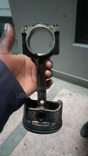 Nissan Vannete L8 Engine Complete Piston