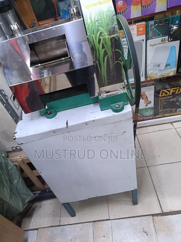 Juicer, Sugarcane Extracting Machine - main view