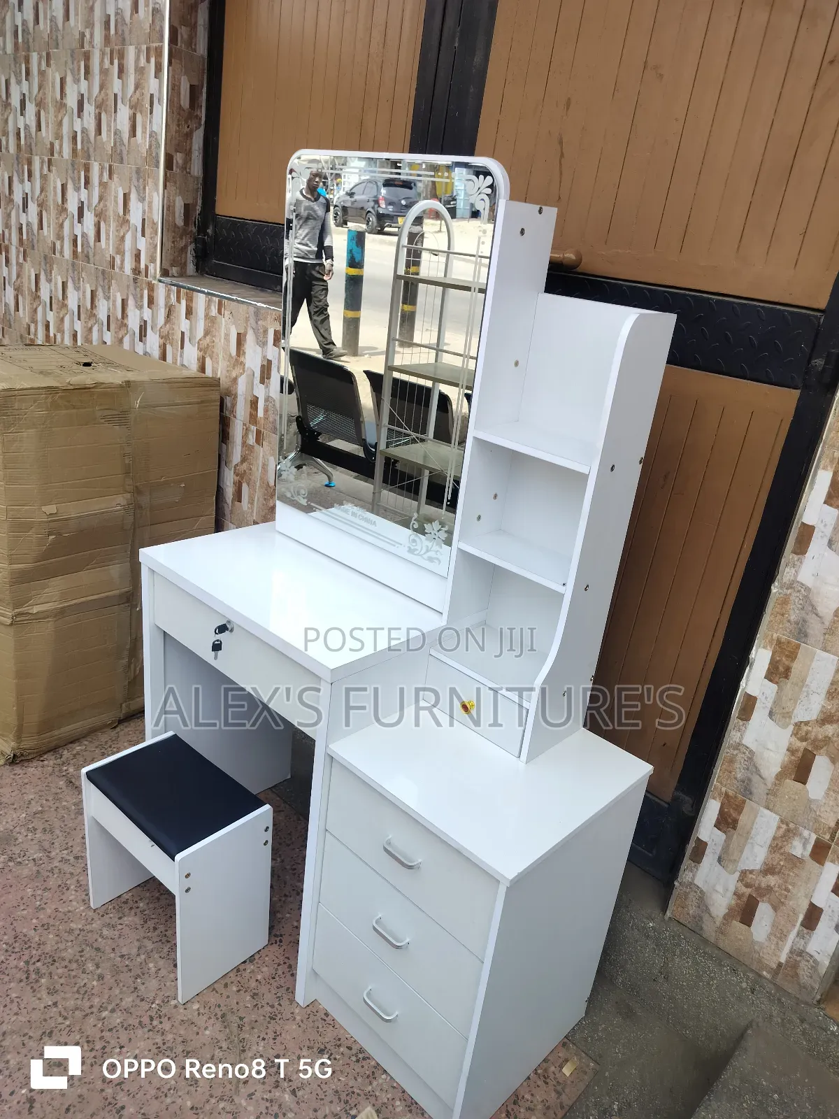 Comfortable Dressing Table Comfortable Dressing Table