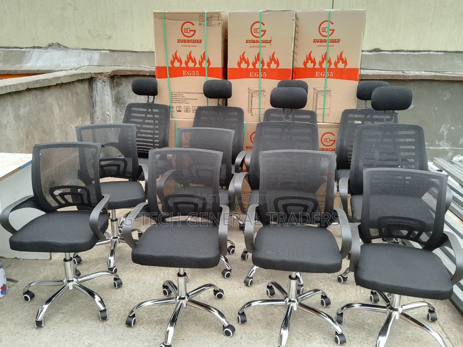 Luxurious Adjustable Mesh Office Chair With Headrest