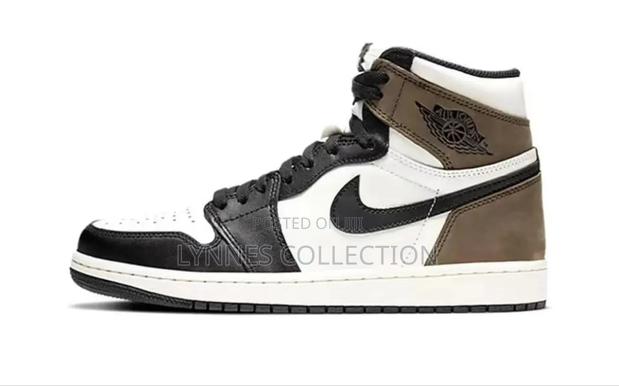 Air Jordan 1 Retro High OG 'Dark Mocha'