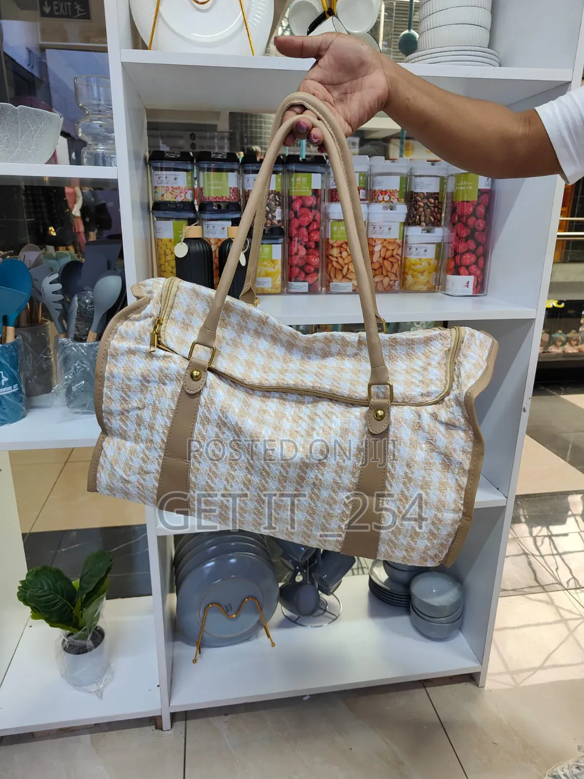 *Canvas Travel/Gym Duffel Bag*
Ksh 2500

