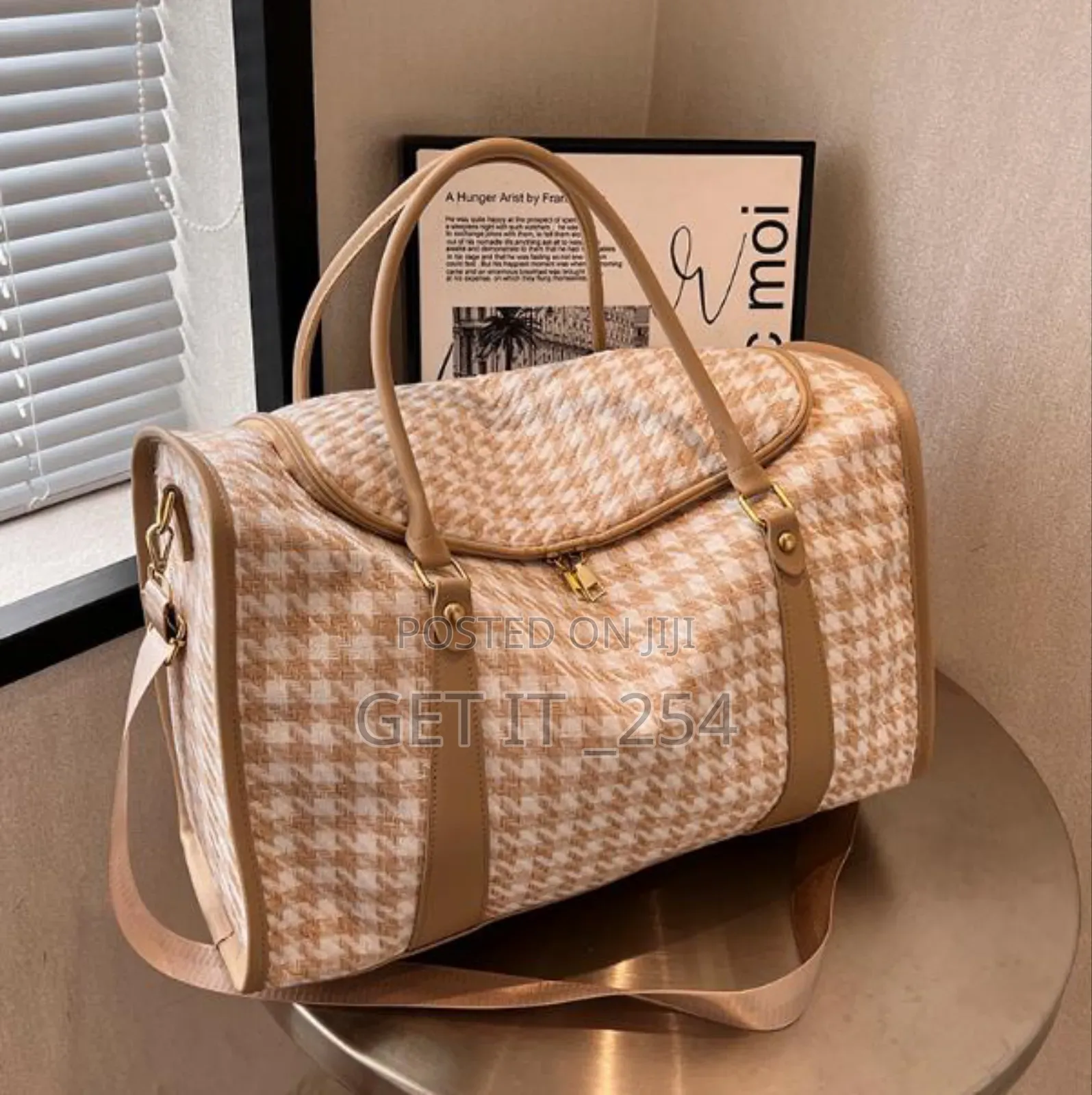 *Canvas Travel/Gym Duffel Bag*
Ksh 2500
