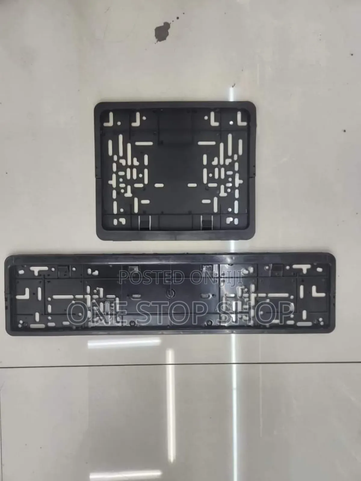 Plastic Plates Mounts Set