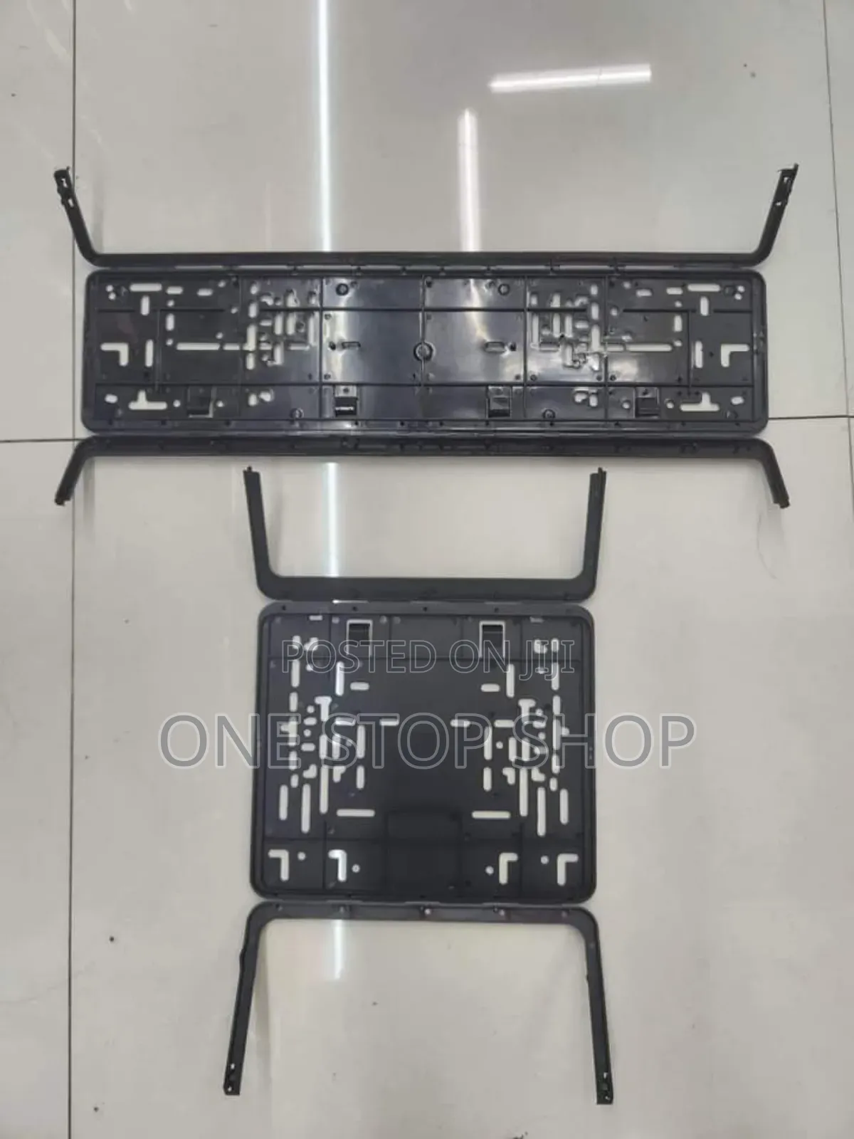 Plastic Plates Mounts Set