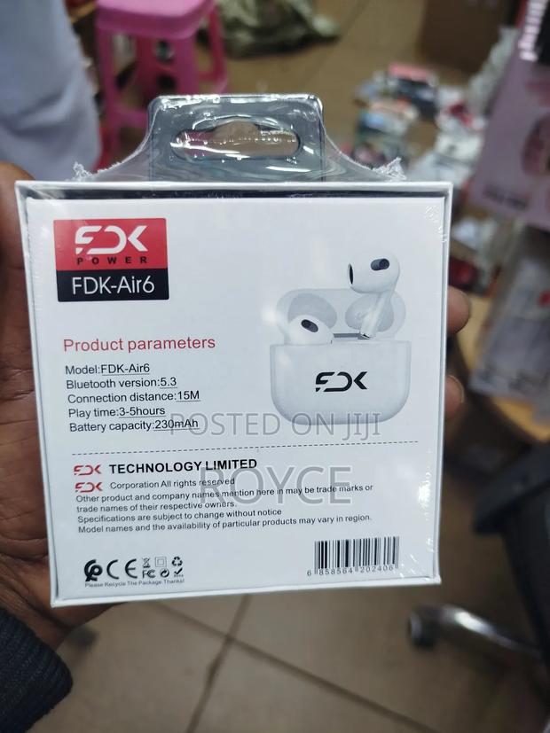 FDK High Quality Wireless Earbuds - thumbnail 3