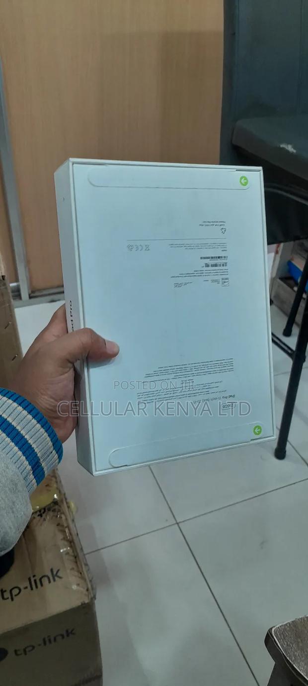 New Apple iPad Pro 11 (2024) 256 GB Black - thumbnail 2