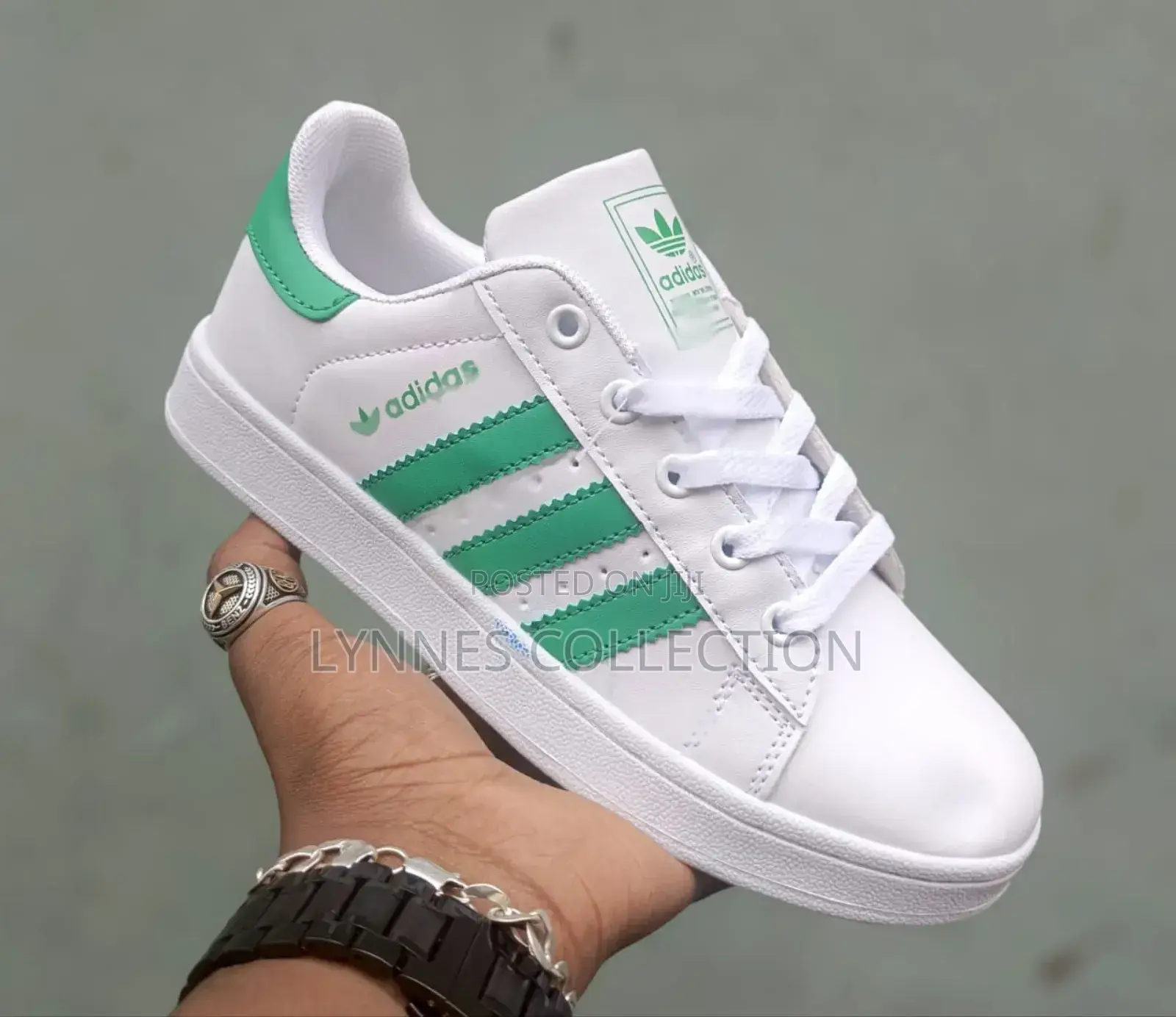 Adidas Sneakers
