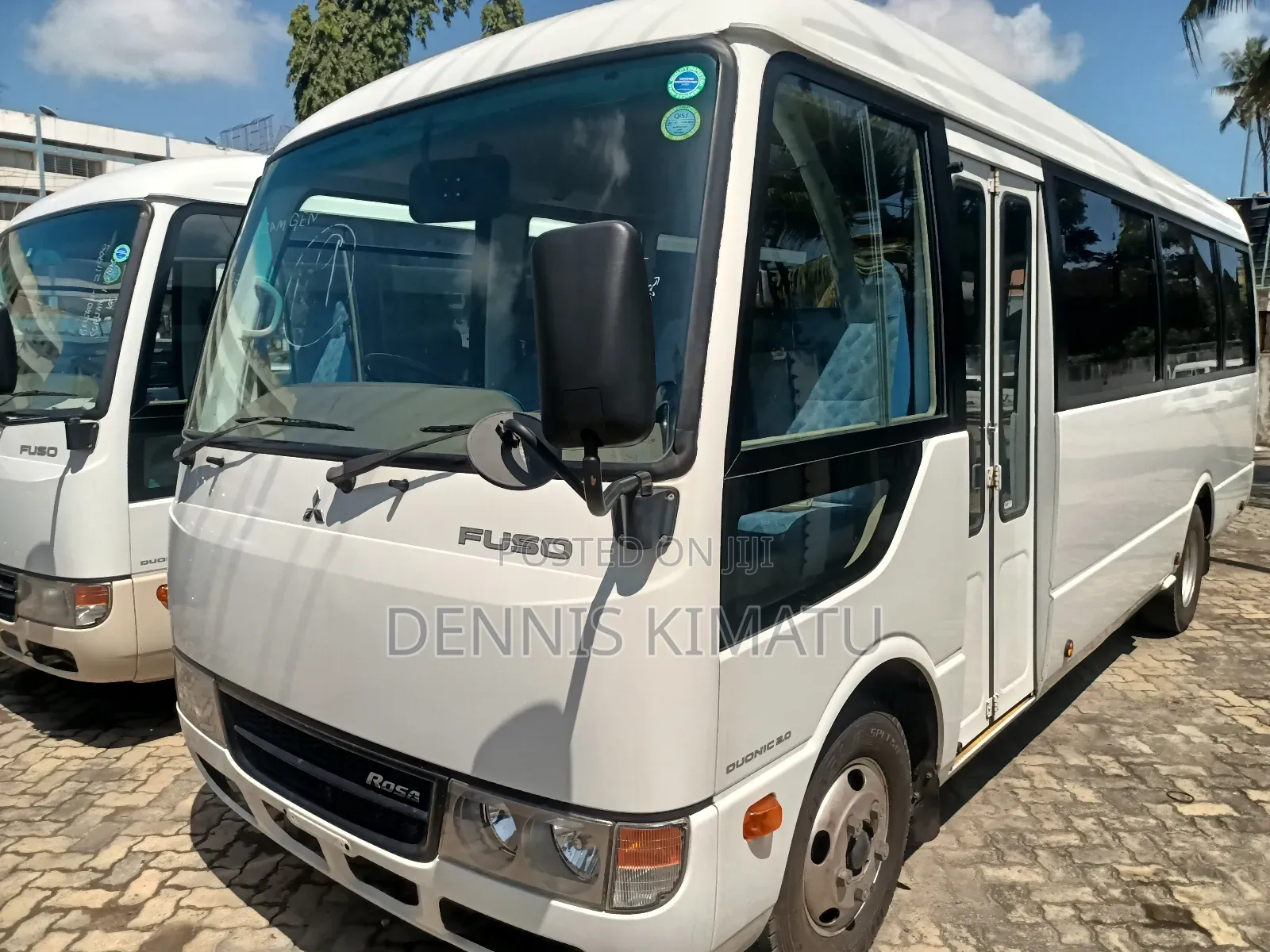Mitsubishi Fuso Rosa 2017 White