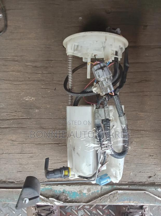 Suzuki Escudo/Vitara Fuel Pump - thumbnail 3