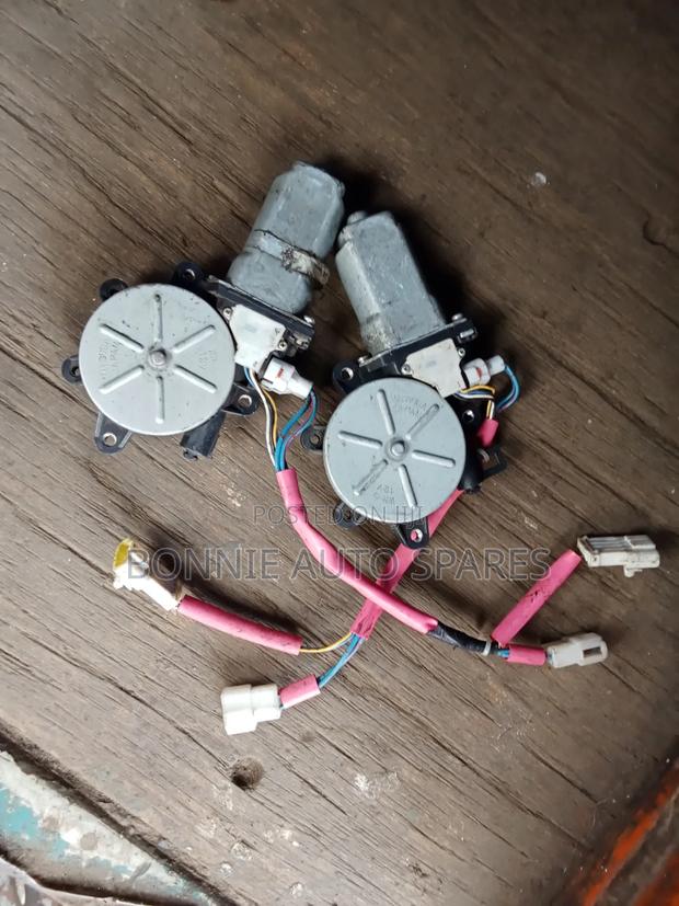 Subaru Door Window Motor - main view