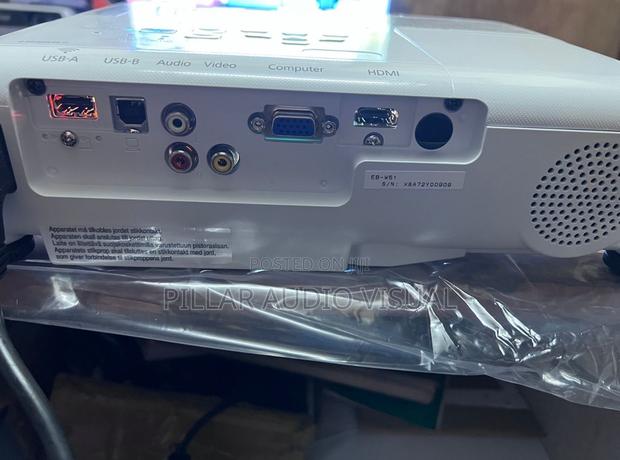 W 51 Projector, Epson,.4000 Lumens