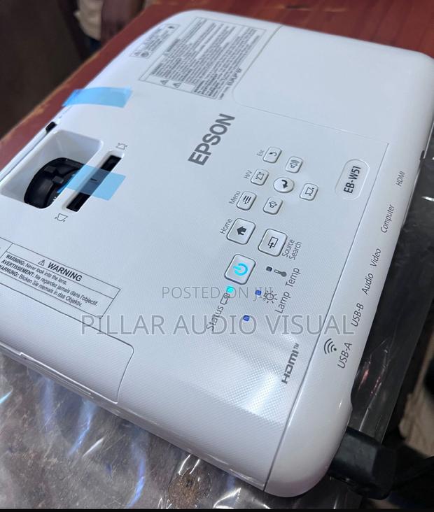 W51 Epson Projector for Sale, High Resolution Projector - thumbnail 3