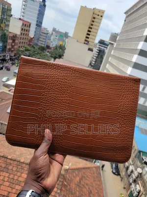 Crocodile Embossed PU Leather Laptop Sleeve